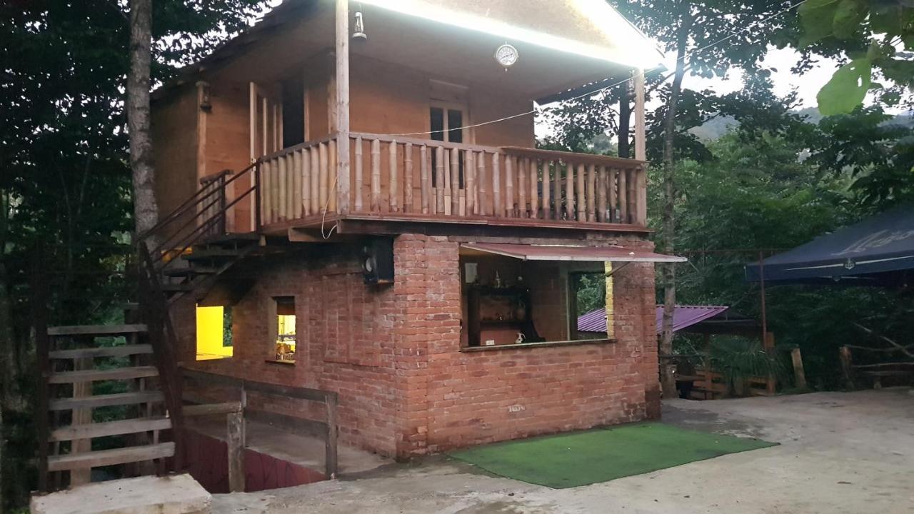 Hotel Oasis Gasamania Batumi Exterior foto