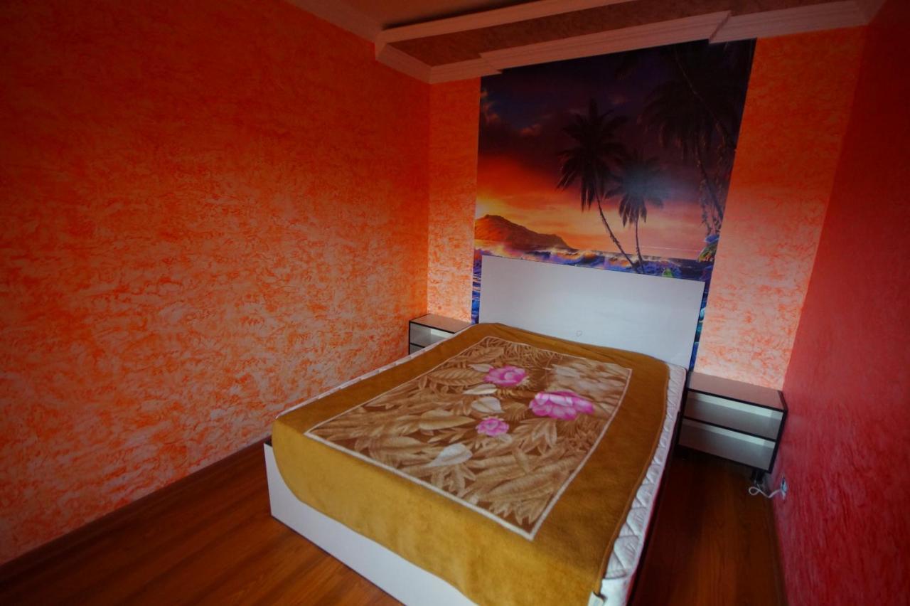 Hotel Oasis Gasamania Batumi Habitación foto